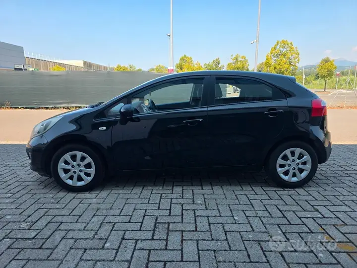 Kia Rio 2013 photo 4