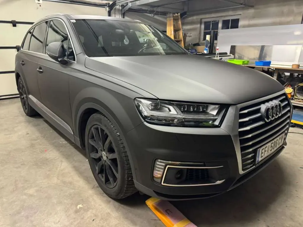 Audi Q7 2017 photo 2