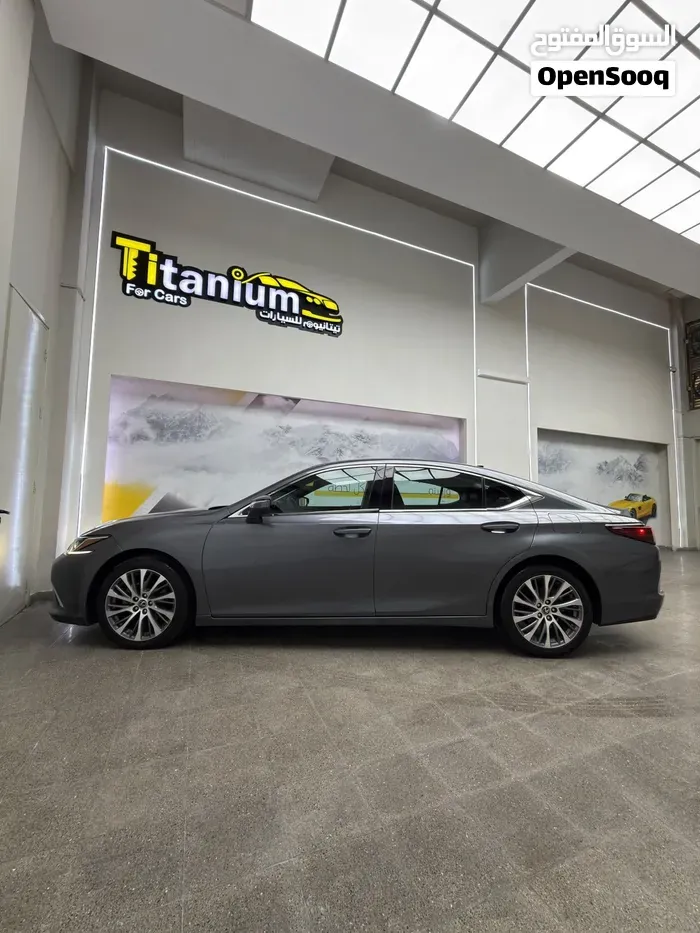 Lexus Es 350 2021 photo 2