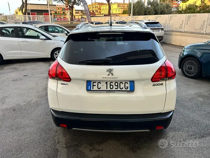 Peugeot 2008 2016 photo 5