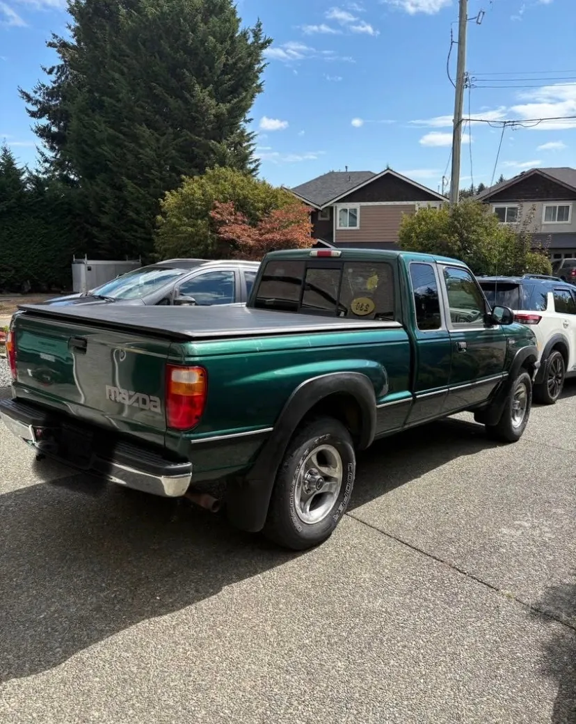 Mazda B4000 2001 photo 2