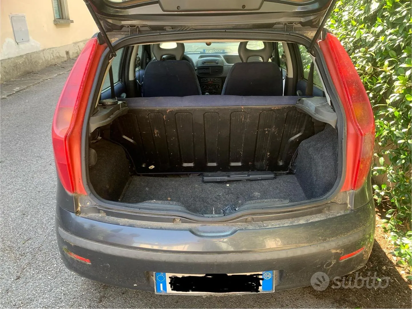 Fiat Punto 2004 photo 2