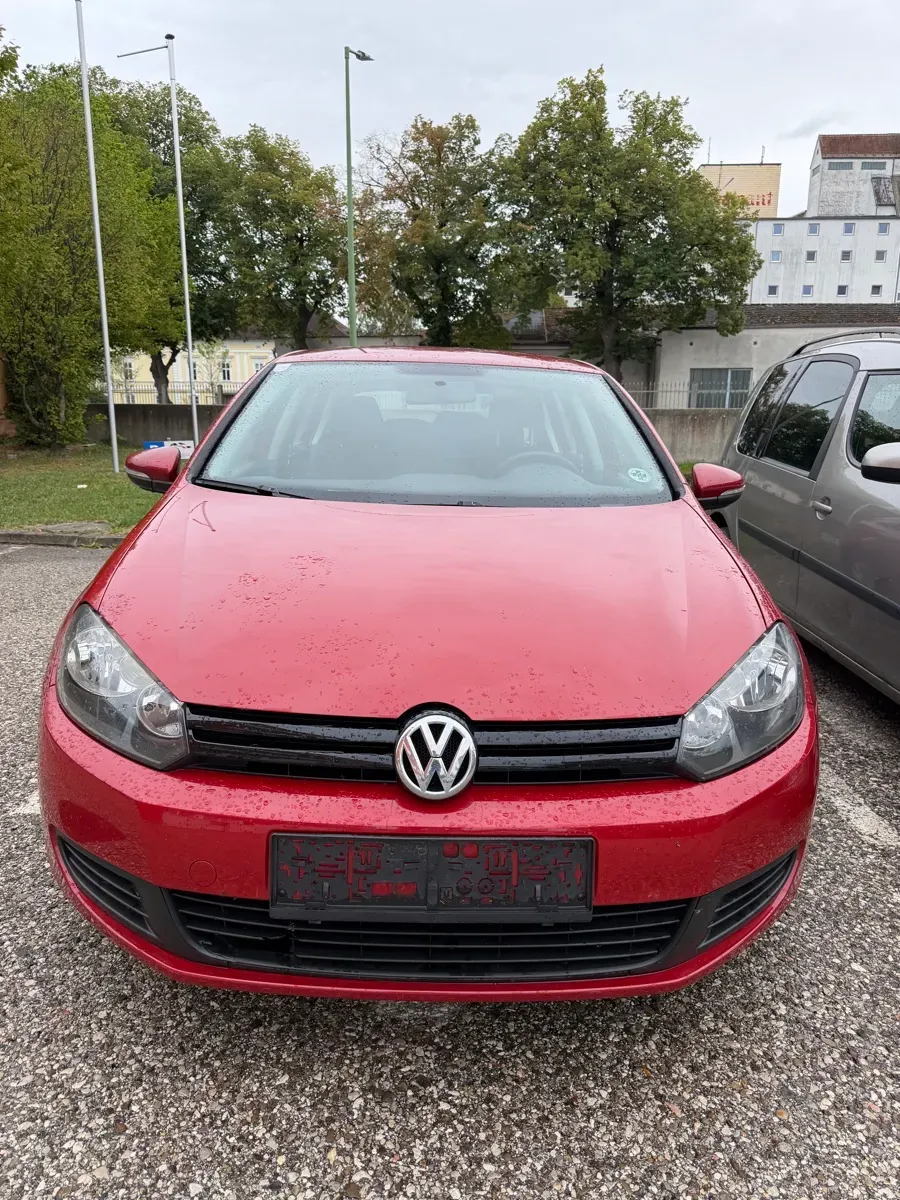 Volkswagen Golf 2010 photo 2