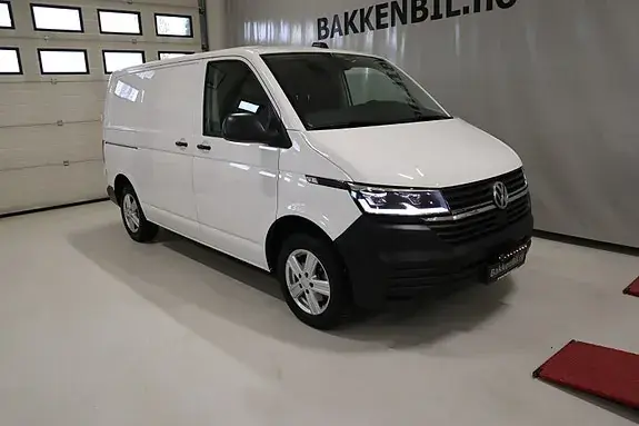 Volkswagen Transporter 2022 photo 2