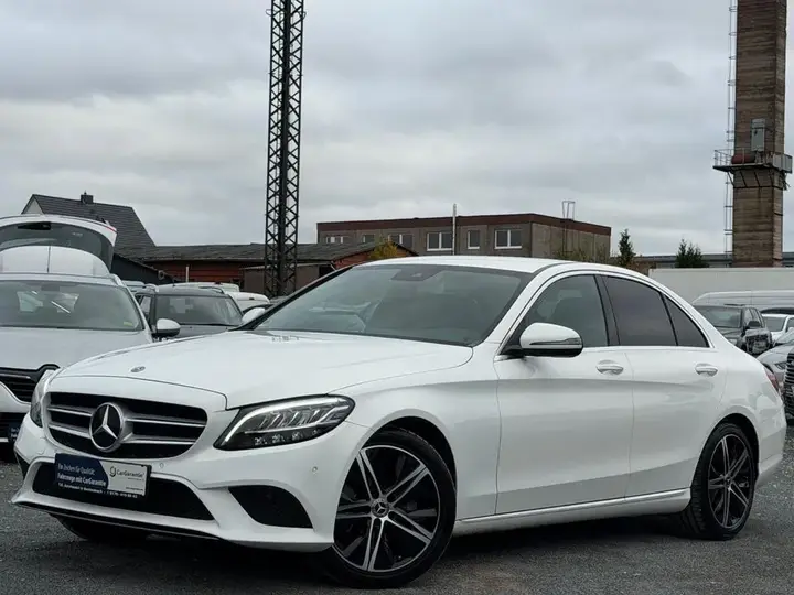Mercedes-Benz C180