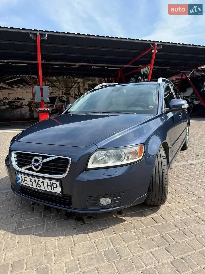Volvo V50