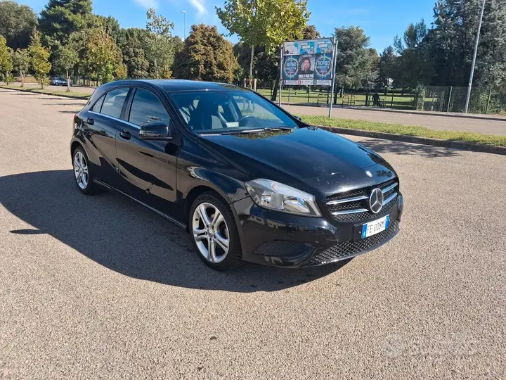 Mercedes-Benz A 180 Cdi 2015 photo 2