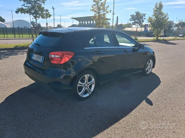 Mercedes-Benz A 180 Cdi 2015 photo 4