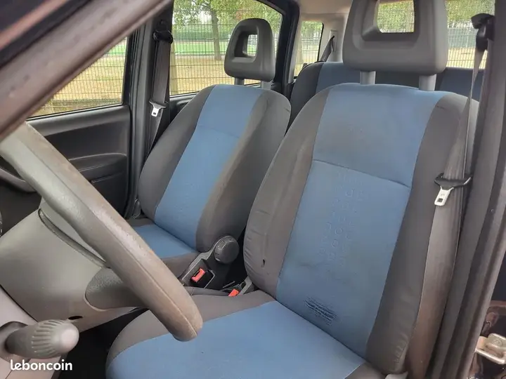 Fiat Panda 2011 photo 4