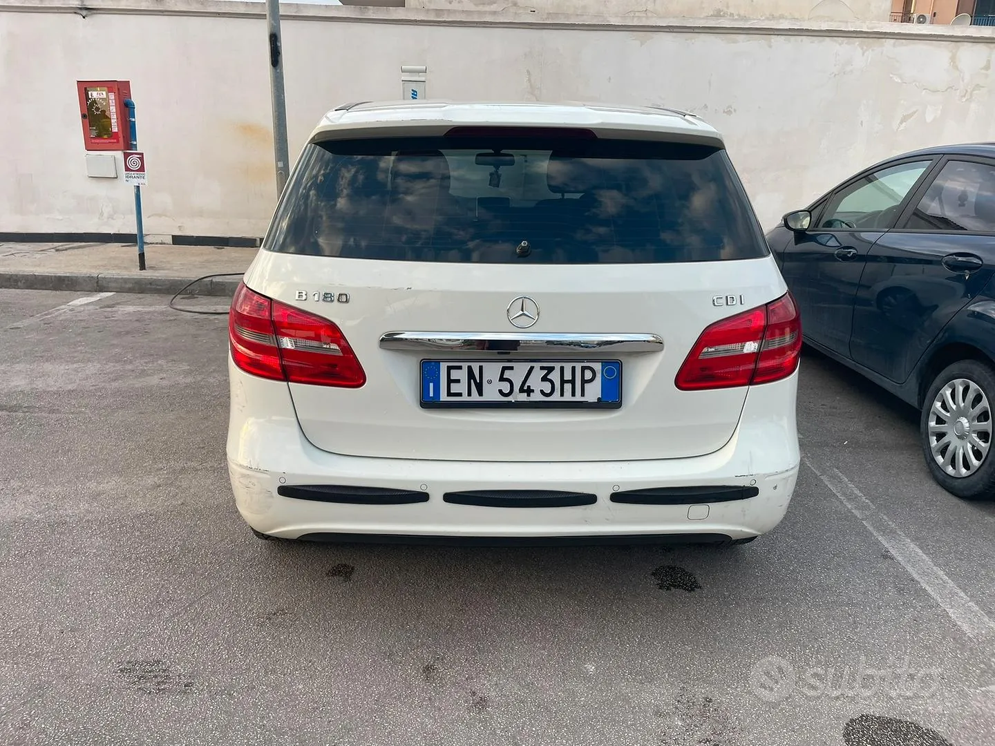 Mercedes-Benz B180 2012 photo 3
