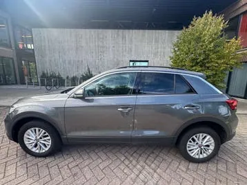 Volkswagen T-Roc 2022 photo 2