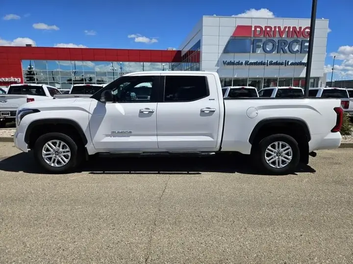 Toyota Tundra 2025 photo 2