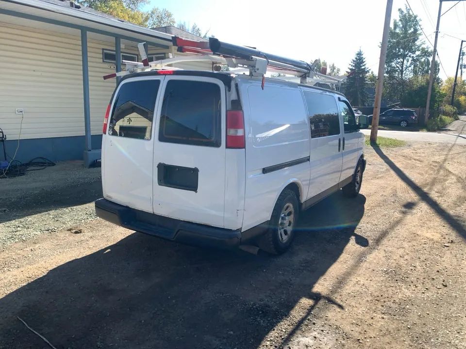 Chevrolet Express 2012 photo 3