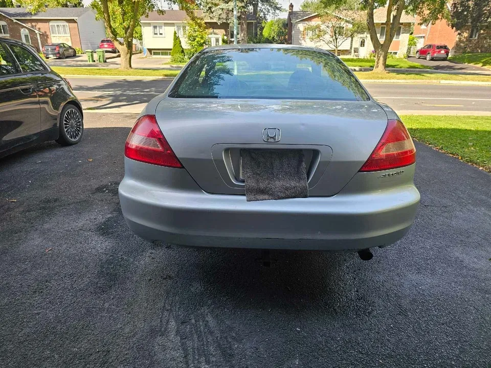 Honda Accord 2004 photo 4