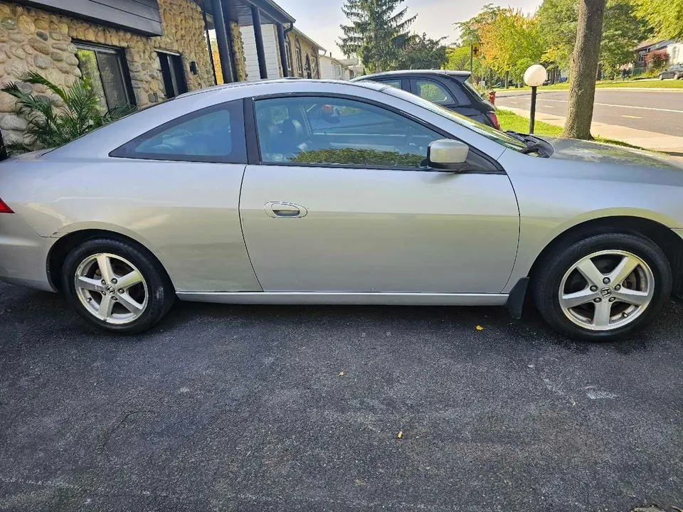 Honda Accord 2004 photo 3