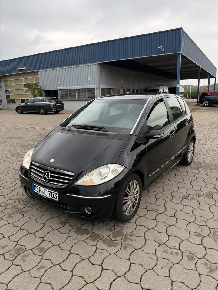 Mercedes-Benz A200