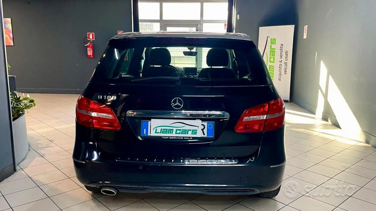 Mercedes-Benz B 180 2011 photo 5