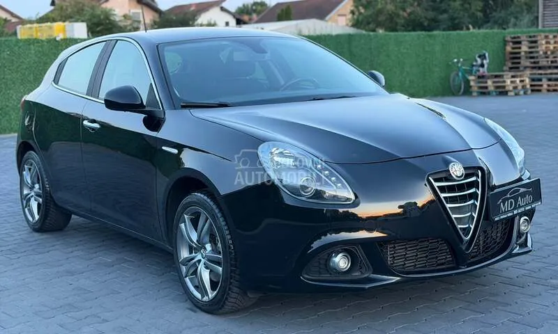 Alfa Romeo Giulietta 2014 photo 4