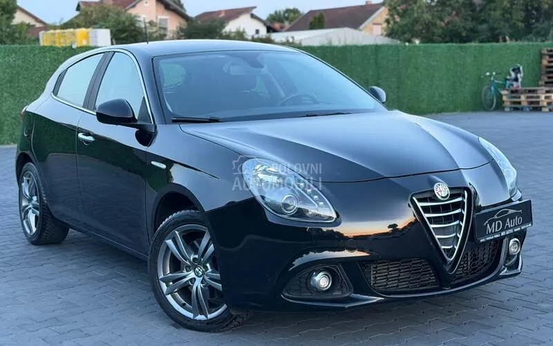 Alfa Romeo Giulietta 2014 photo 5