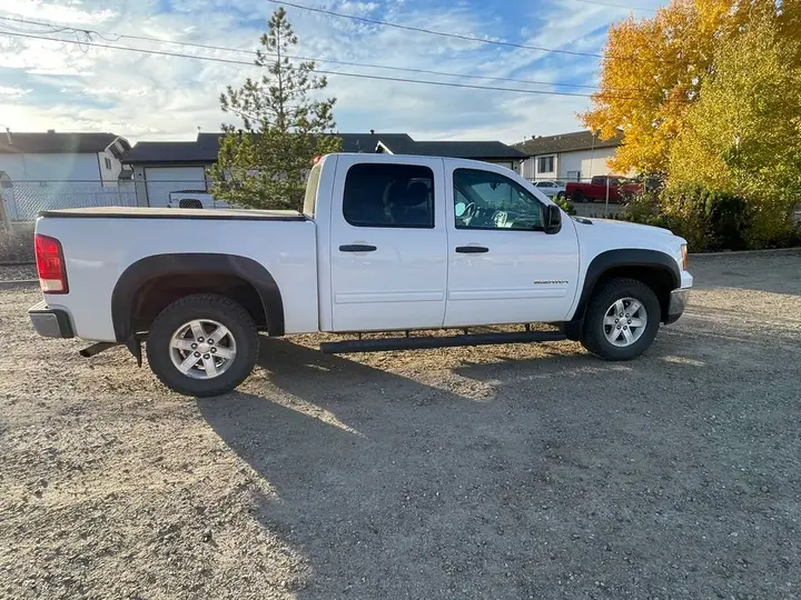 GMC Sierra 1500 2013 photo 2