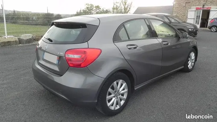 Mercedes-Benz A-Class 2014 photo 4