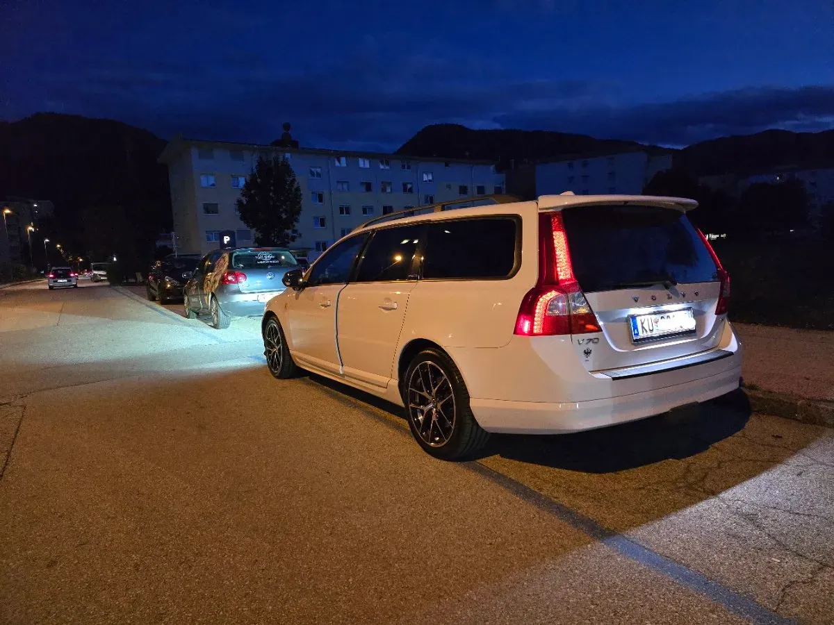 Volvo V70 2007 photo 2