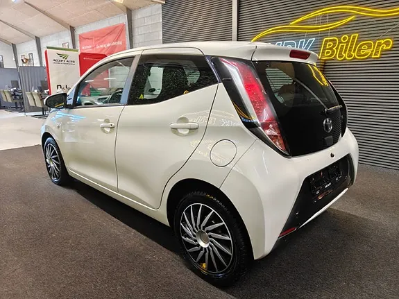 Toyota Aygo 2015 photo 3