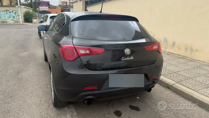 Alfa Romeo Giulietta 2010 photo 4