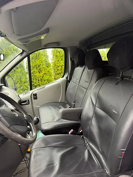 Opel Vivaro 2012 photo 2