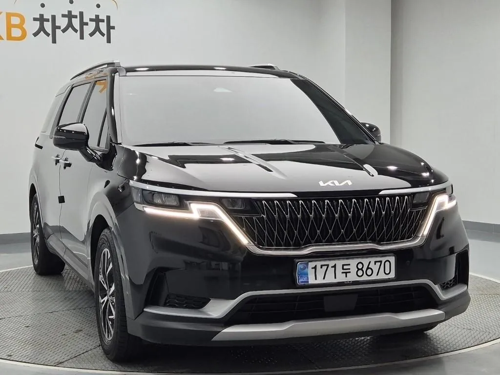 Kia Carnival 2023 photo 4