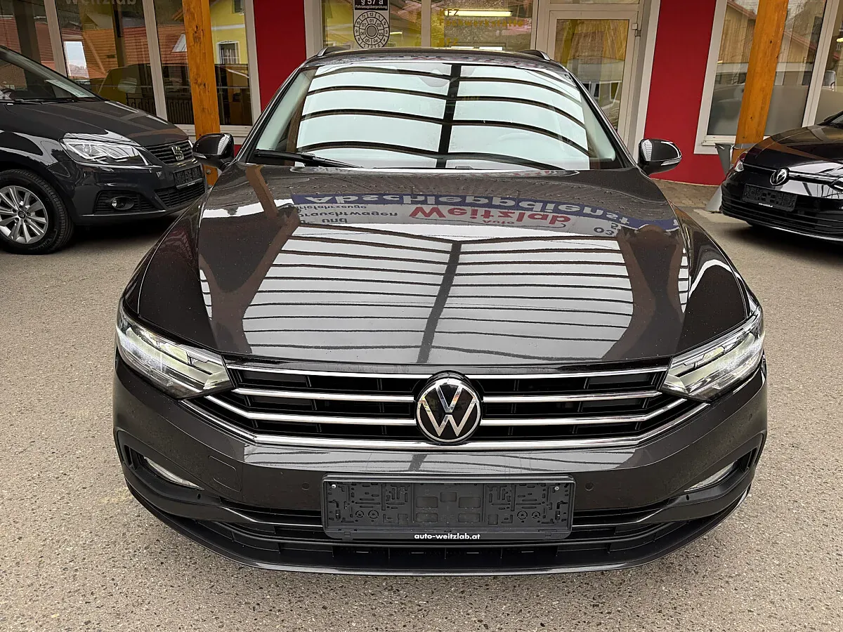 Volkswagen Passat 2024 photo 2