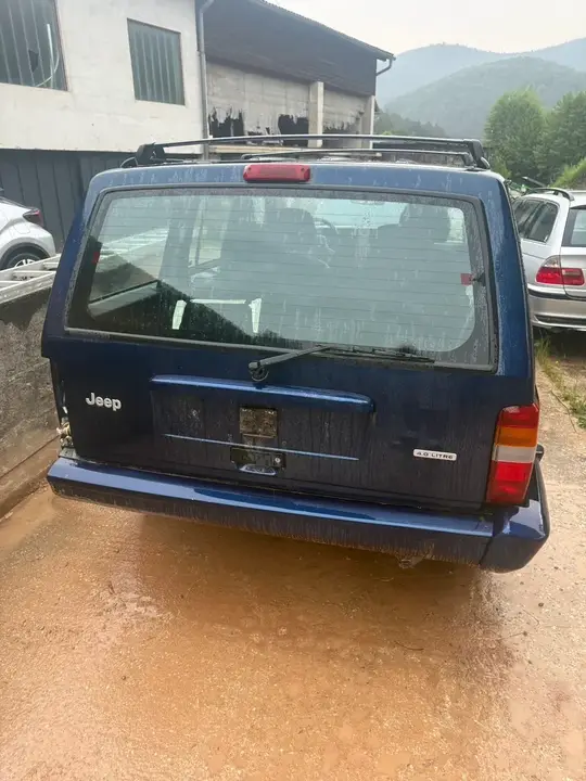 Jeep Cherokee 1995 photo 2