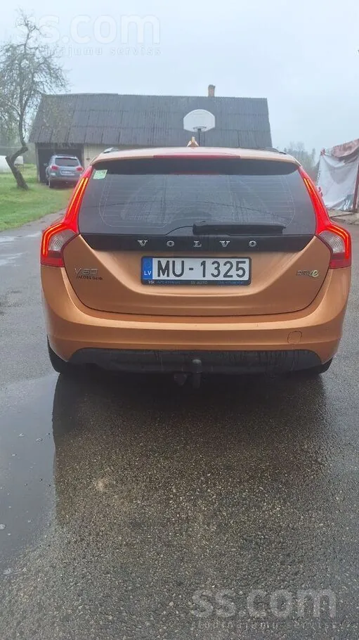 Volvo V60 2011 photo 3
