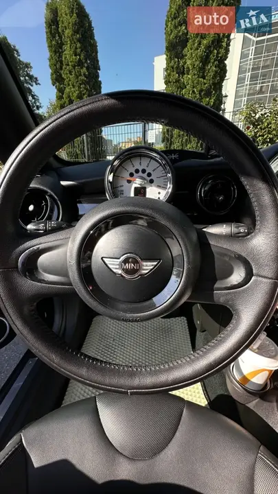 Mini Cooper 2012 photo 2