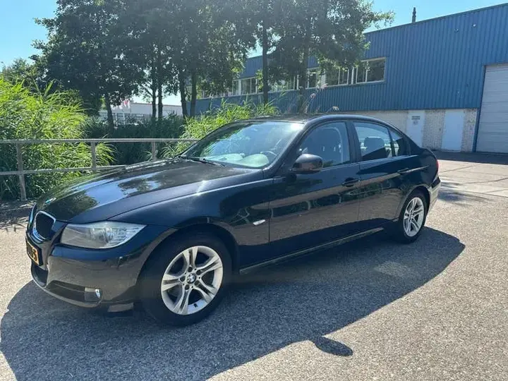 BMW 3Serie 2009 photo 2