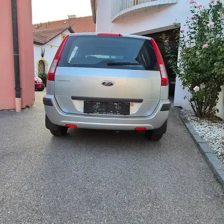 Ford Fusion 2009 photo 3