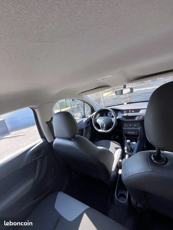 Citroen C3 2013 photo 3