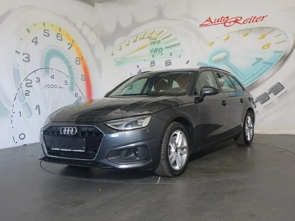 Audi A4 2022 photo 3
