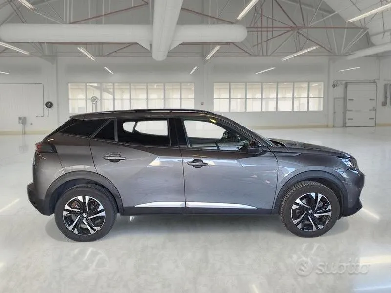 Peugeot 2008 2023 photo 3
