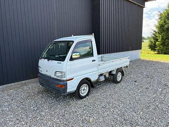Mitsubishi Minicab