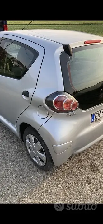 Toyota Aygo 2011 photo 2