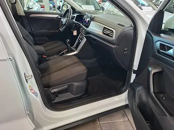 Volkswagen T-Roc 2023 photo 5