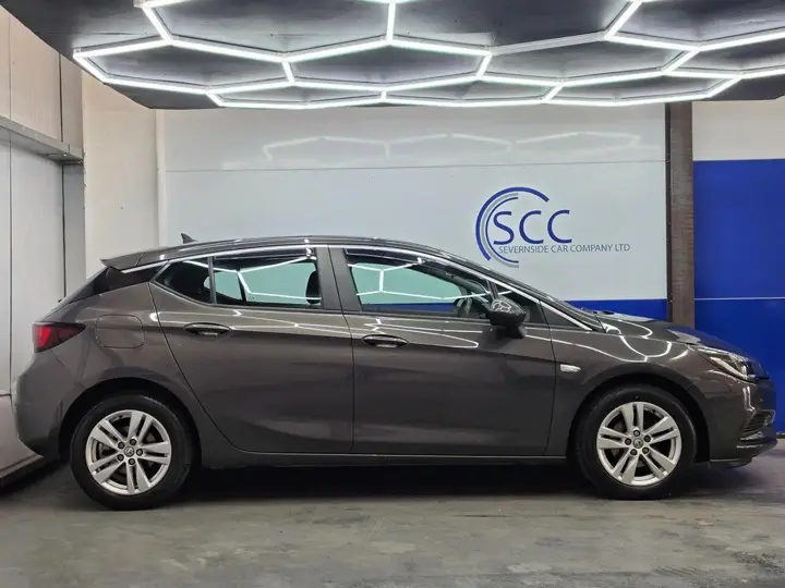 Vauxhall Astra 2016 photo 3