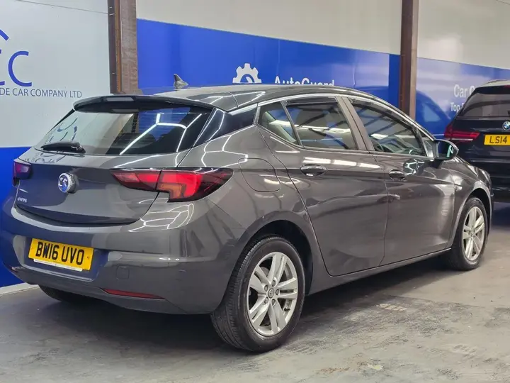 Vauxhall Astra 2016 photo 4