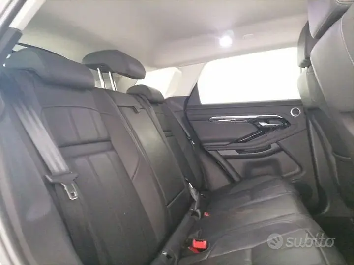 Land Rover Range Rover Evoque 2022 photo 4