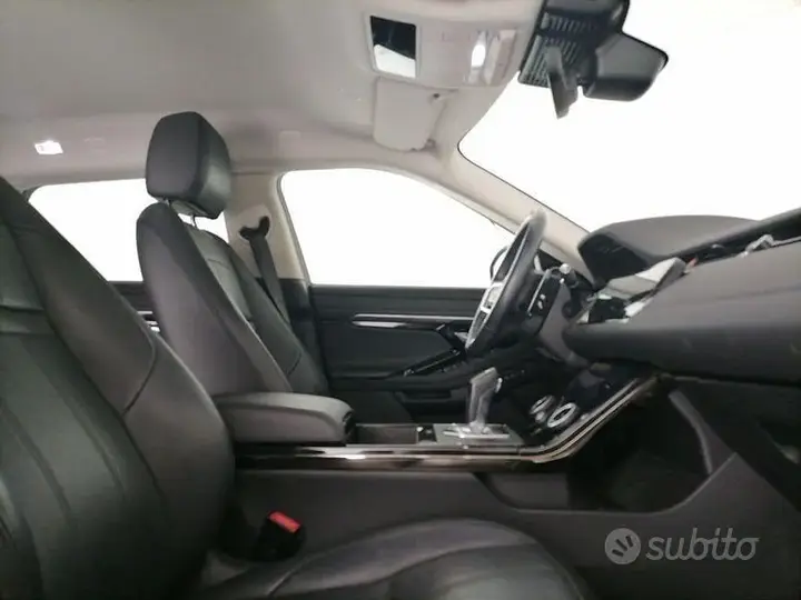 Land Rover Range Rover Evoque 2022 photo 3