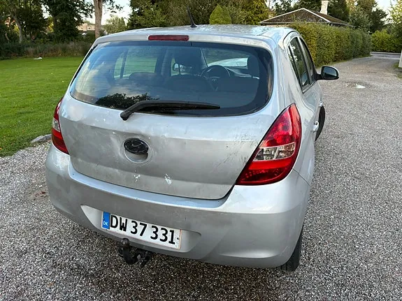 Hyundai I20 2011 photo 3