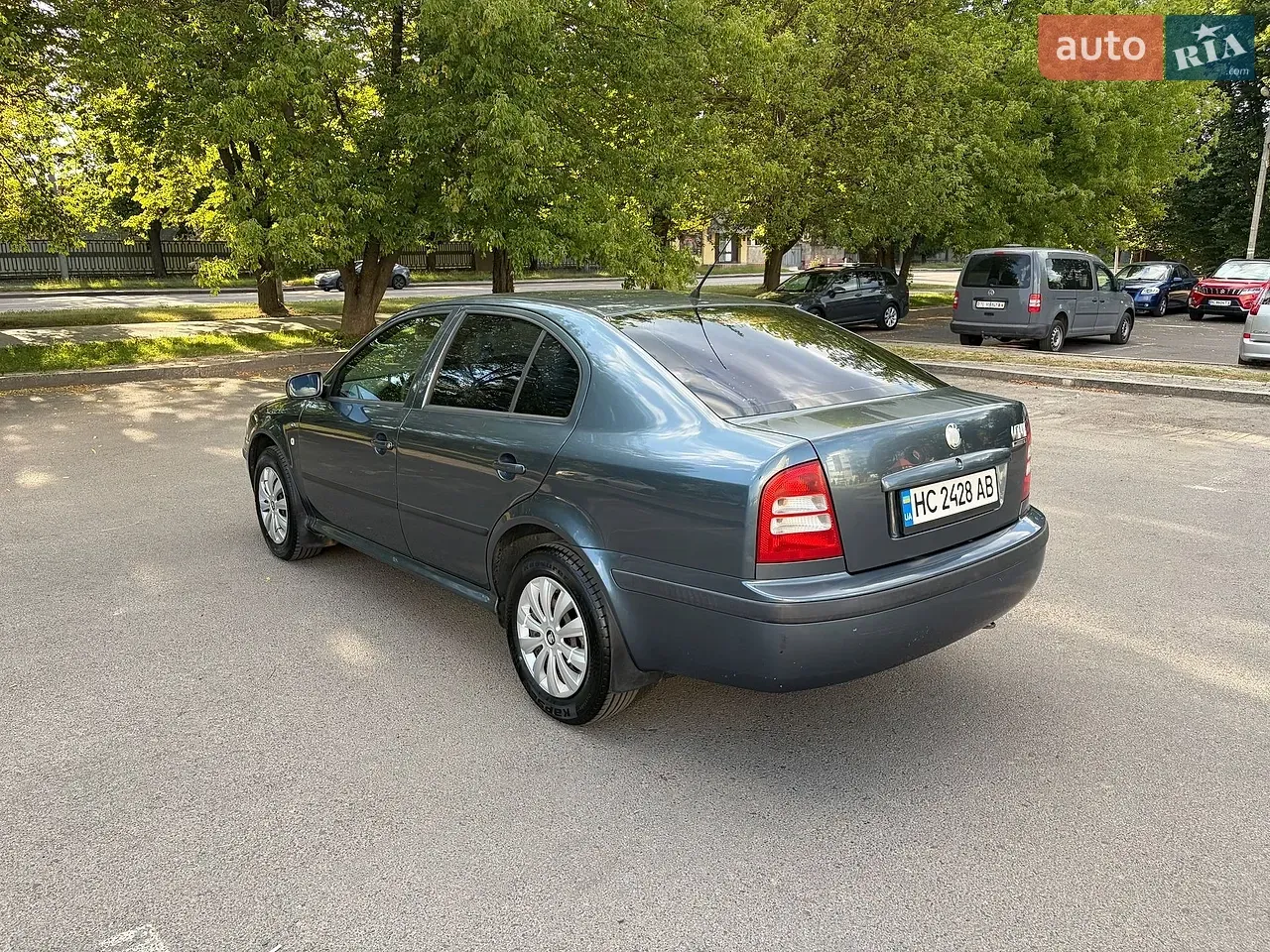 Skoda Octavia 2004 photo 2