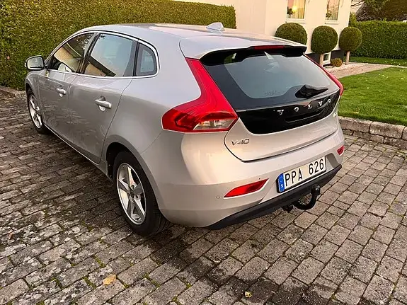 Volvo V40 2013 photo 2