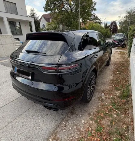 Porsche Cayenne 2023 photo 3